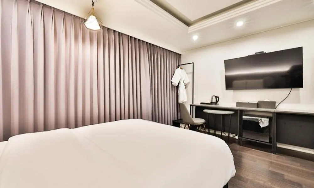 Beyond Hotel Incheon 0*,