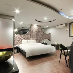  Otel Rosso Güney Kore