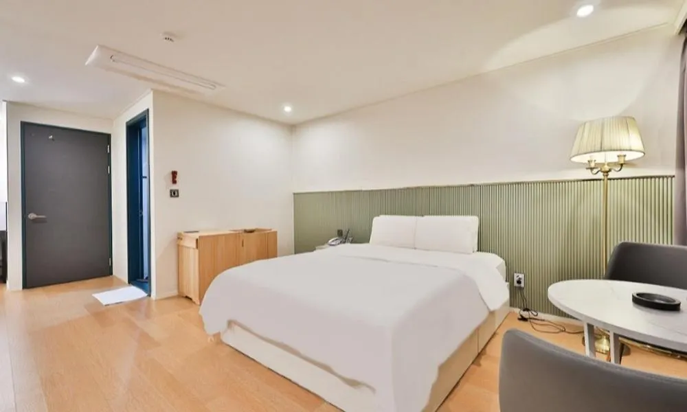 Beyond Hotel Incheon 0*,  South Korea